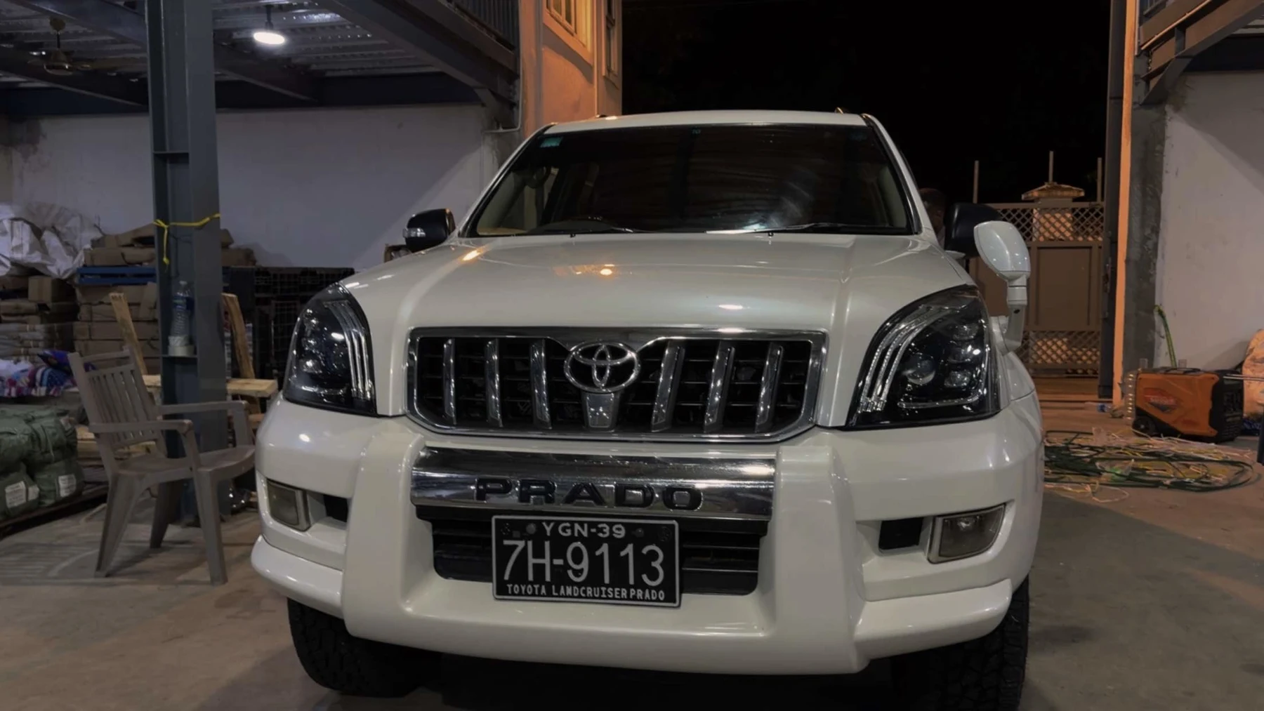 Pearl white Toyota Land Cruiser Prado
